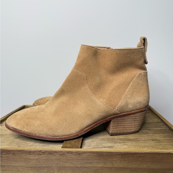 Sole Society Vixen Suede Bootie - Picture 4 of 10